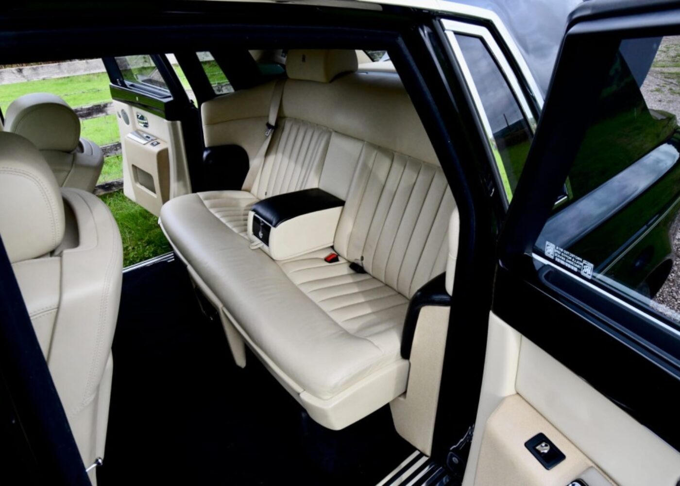 Rolls Royce Phantom wedding car interior